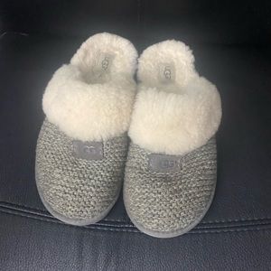 Women’s grey ugg slippers